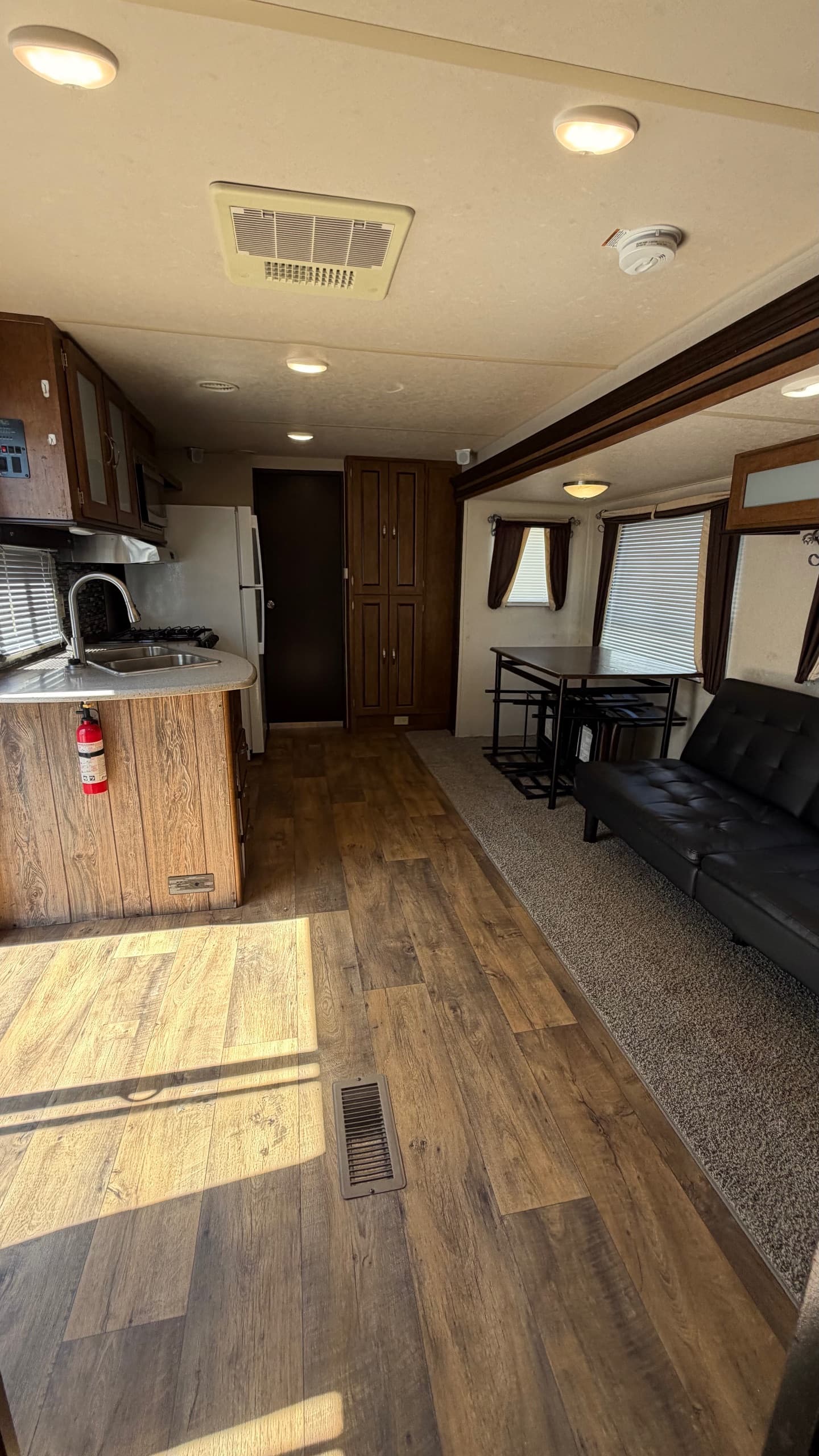 2018 Forest River Wildwood photo 4